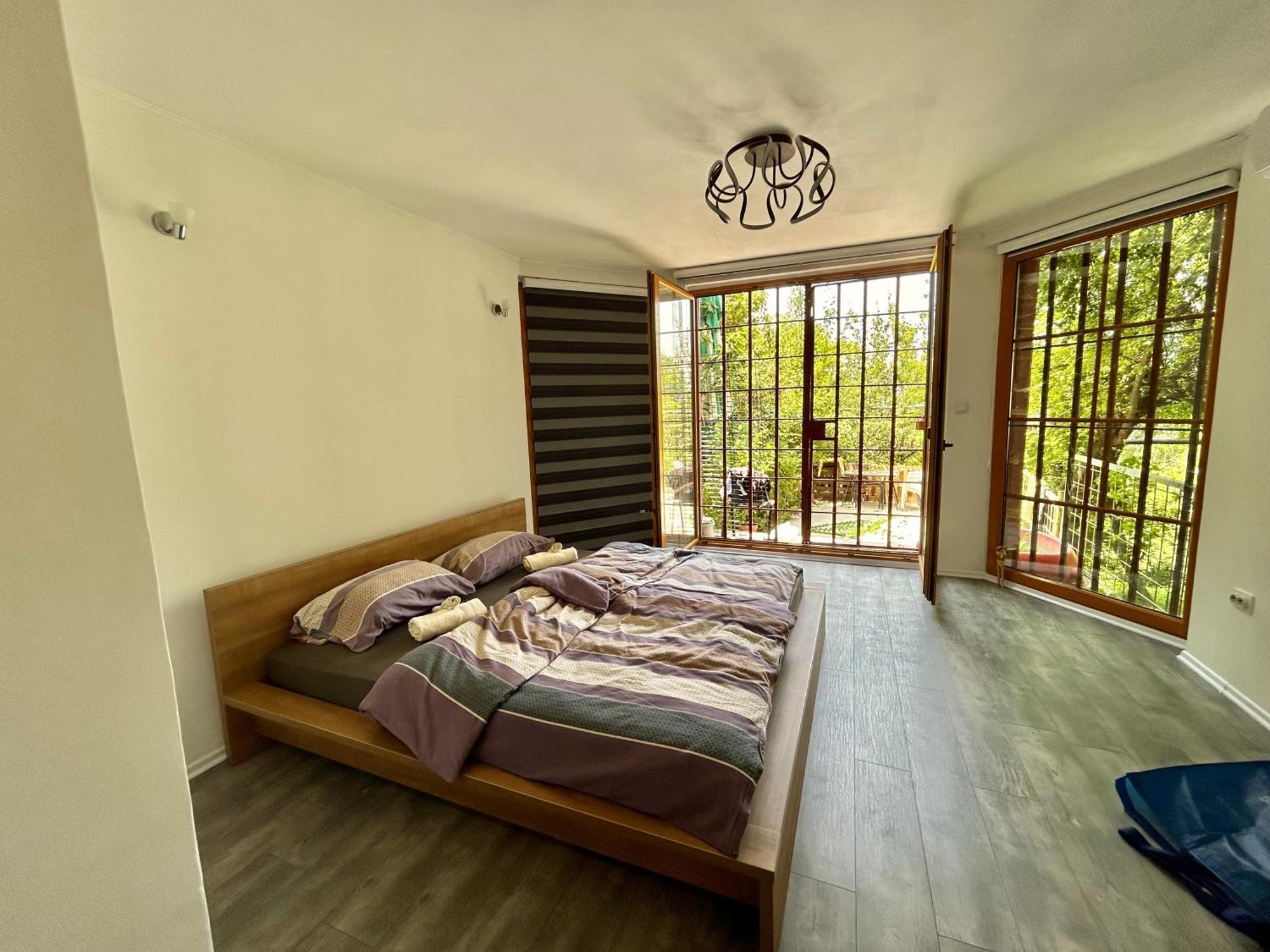 Peaceful Pleasure Apartment & Free Private Parking Sarajevo Bagian luar foto
