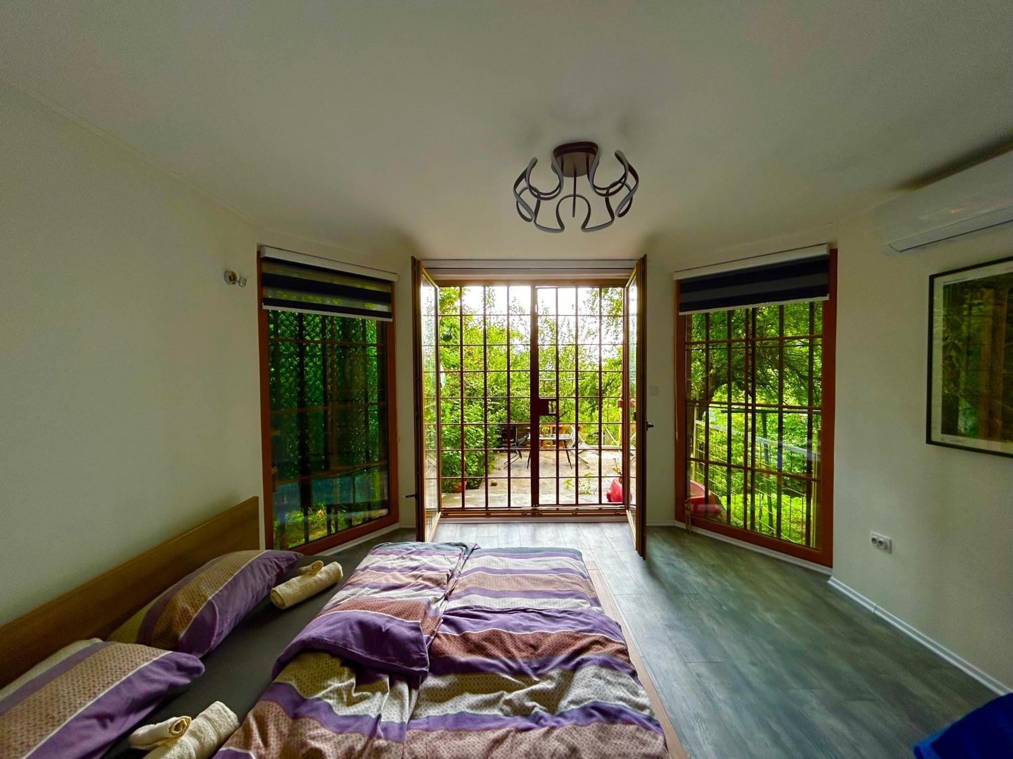 Peaceful Pleasure Apartment & Free Private Parking Sarajevo Bagian luar foto